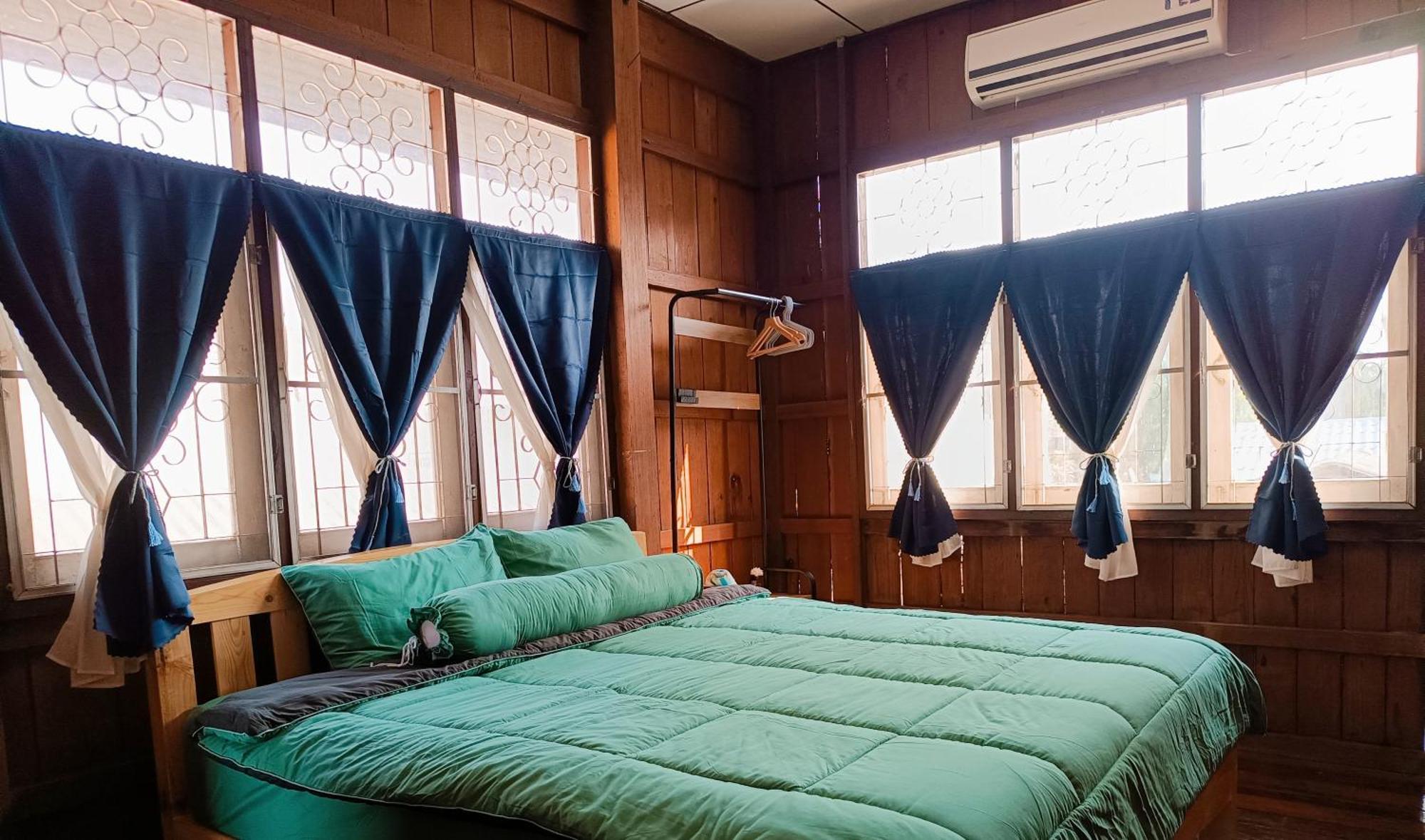 Pai Baan Homestay ปายบ้าน โฮมสเตย์ ถนนคนเดินปาย Bagian luar foto