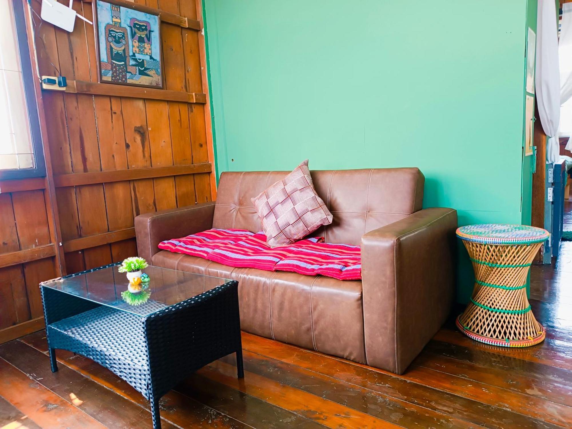 Pai Baan Homestay ปายบ้าน โฮมสเตย์ ถนนคนเดินปาย Bagian luar foto