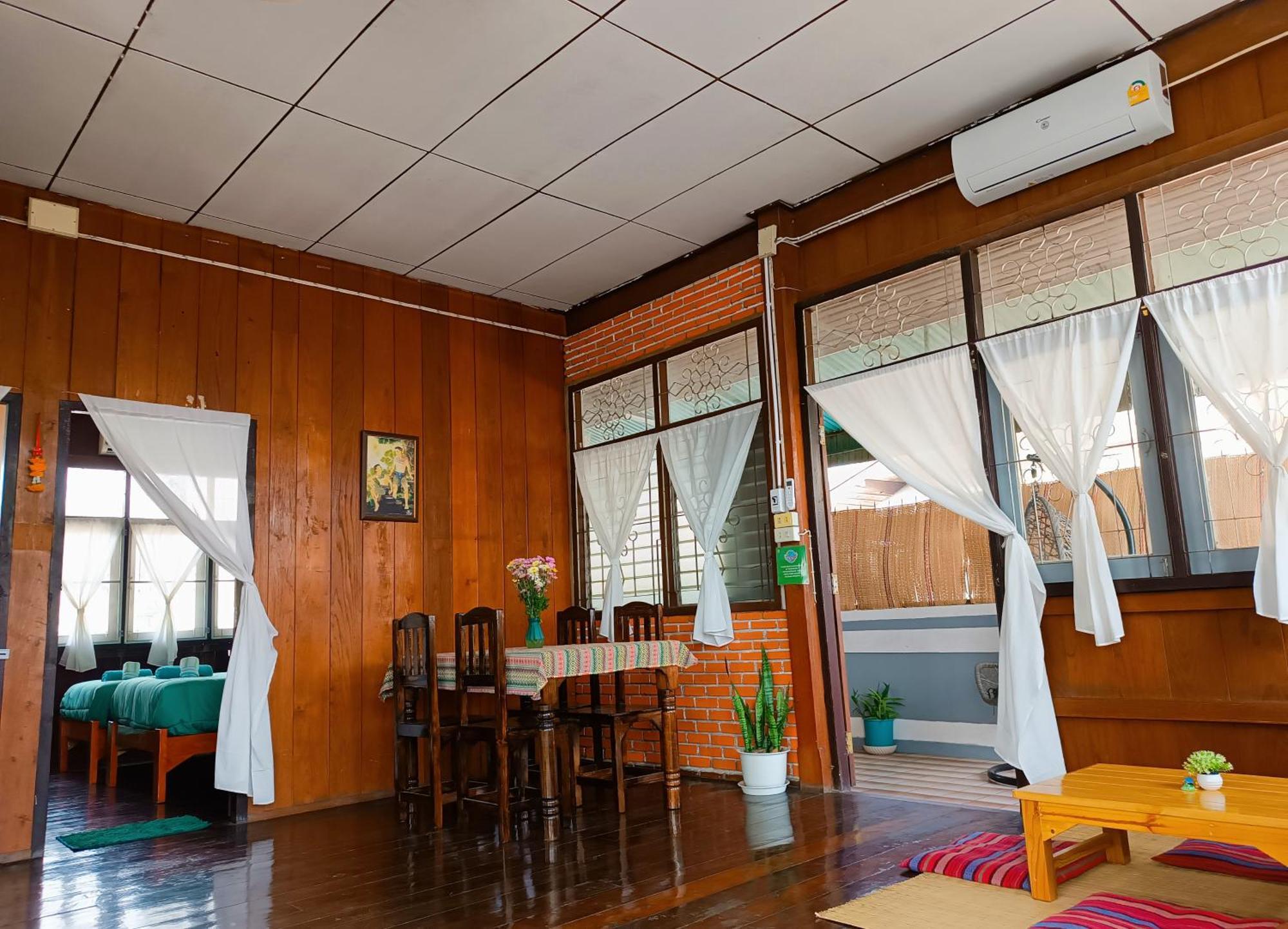 Pai Baan Homestay ปายบ้าน โฮมสเตย์ ถนนคนเดินปาย Bagian luar foto