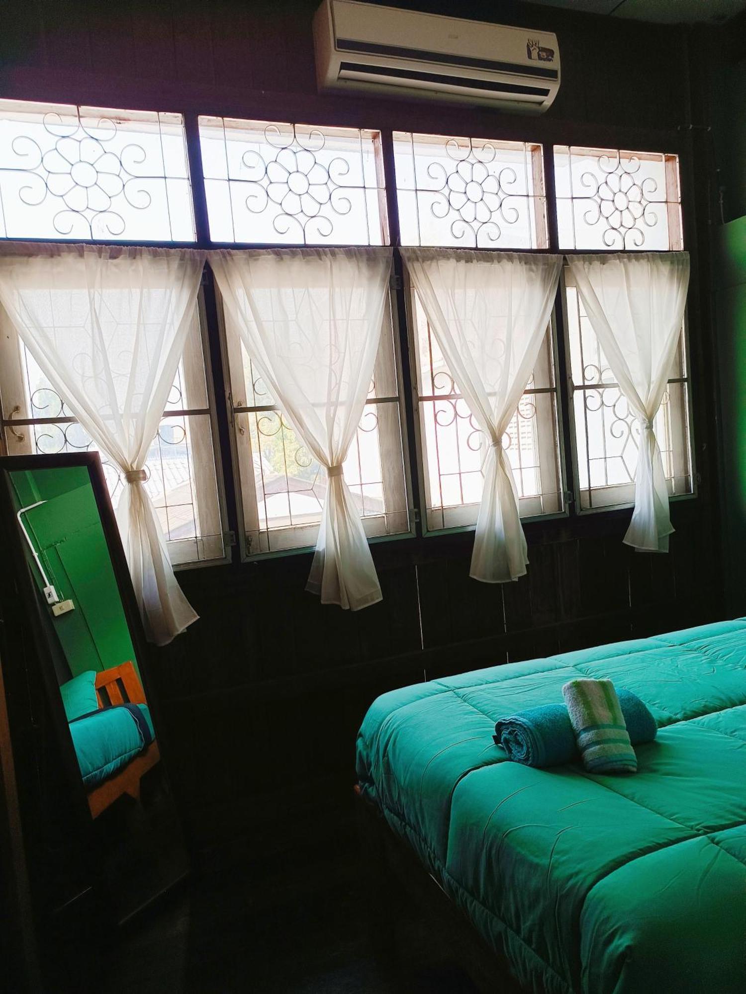 Pai Baan Homestay ปายบ้าน โฮมสเตย์ ถนนคนเดินปาย Bagian luar foto
