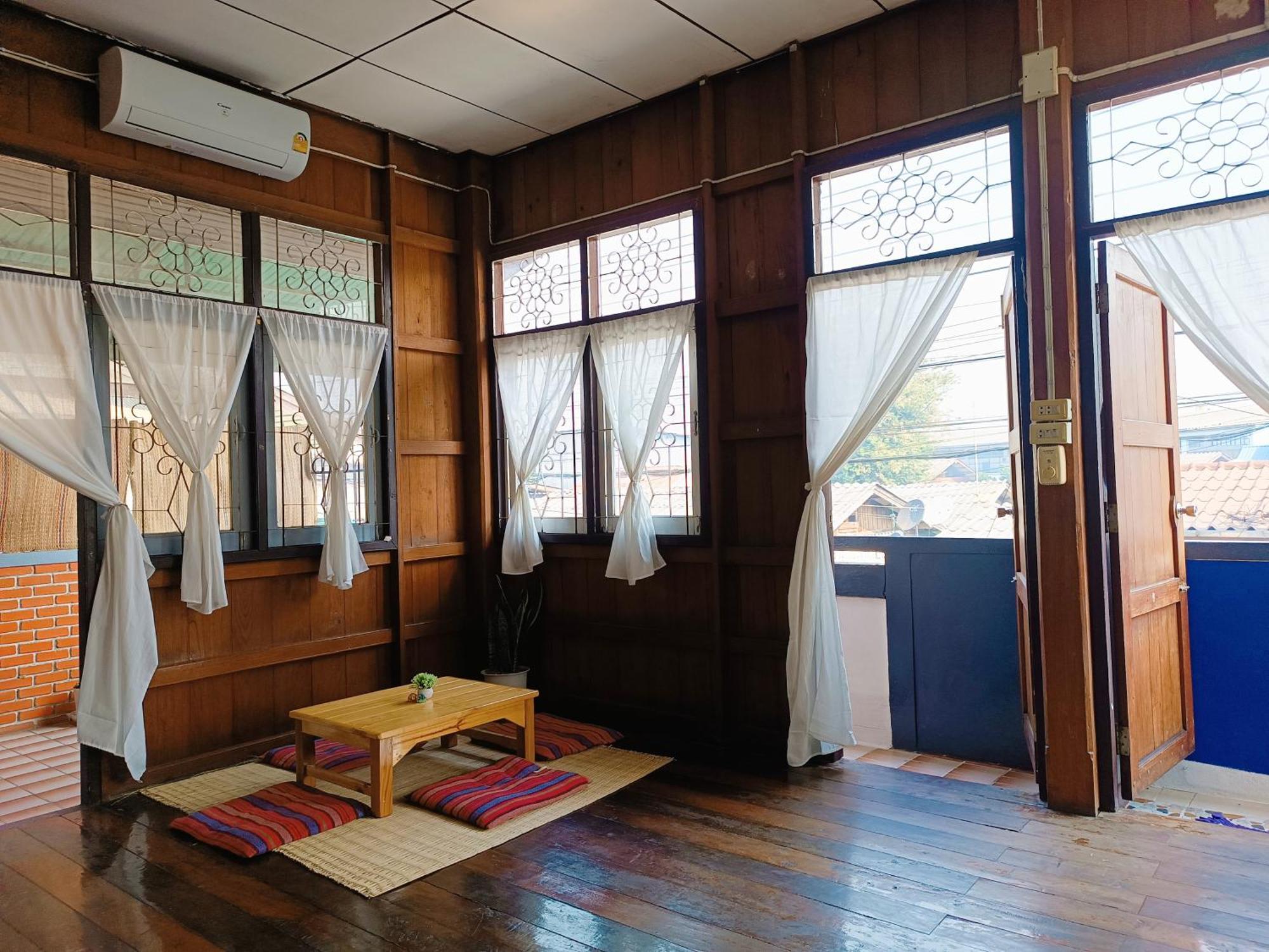 Pai Baan Homestay ปายบ้าน โฮมสเตย์ ถนนคนเดินปาย Bagian luar foto