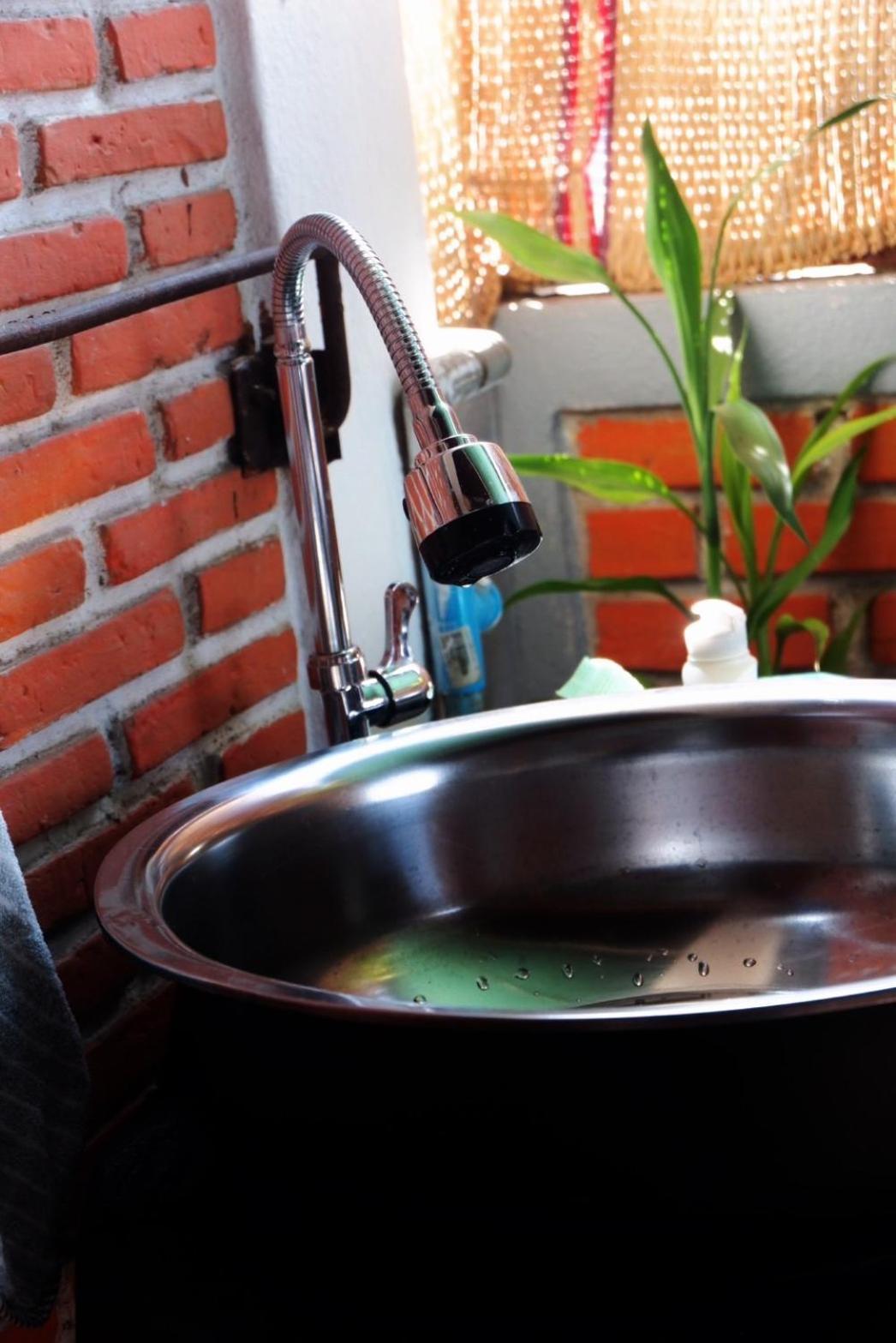 Pai Baan Homestay ปายบ้าน โฮมสเตย์ ถนนคนเดินปาย Bagian luar foto
