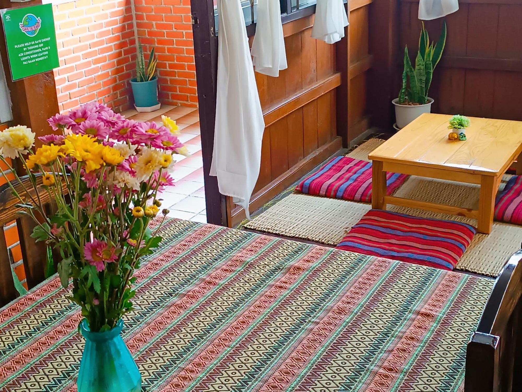 Pai Baan Homestay ปายบ้าน โฮมสเตย์ ถนนคนเดินปาย Bagian luar foto