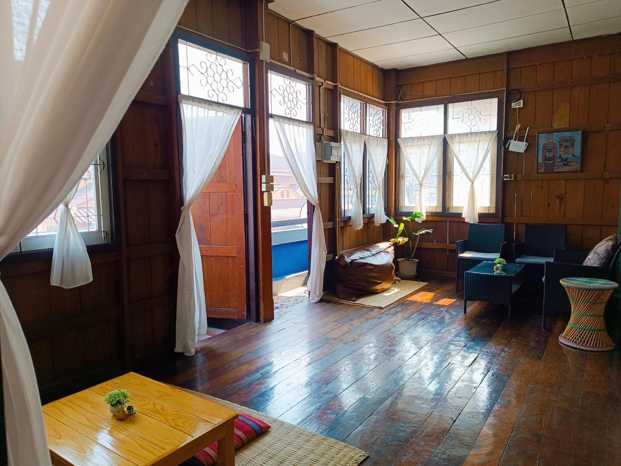 Pai Baan Homestay ปายบ้าน โฮมสเตย์ ถนนคนเดินปาย Bagian luar foto